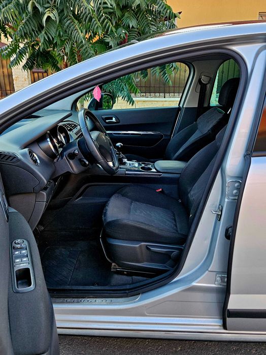 PEUGEOT 3008 2010 — imagine 4