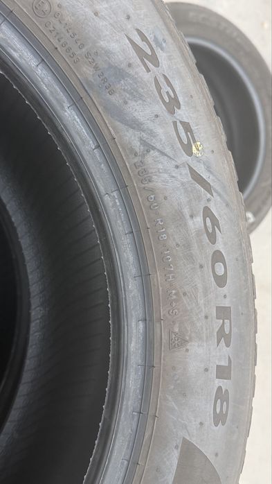 Vand 4 anvelope 235/60/18 pirelli de iarnă ca noi