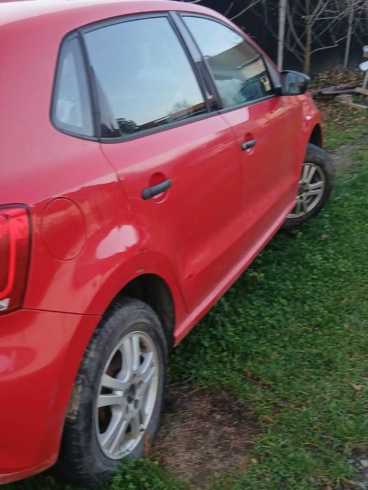 Dezmembrez volkswagen vw polo 6R 1.2 tsi cod motor CGPB 2010 rosu