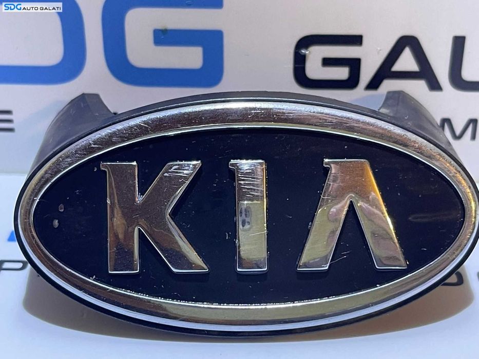 Sigla Emblema de pe Bara Spoiler Fata Kia Cerato 2003 - 2008