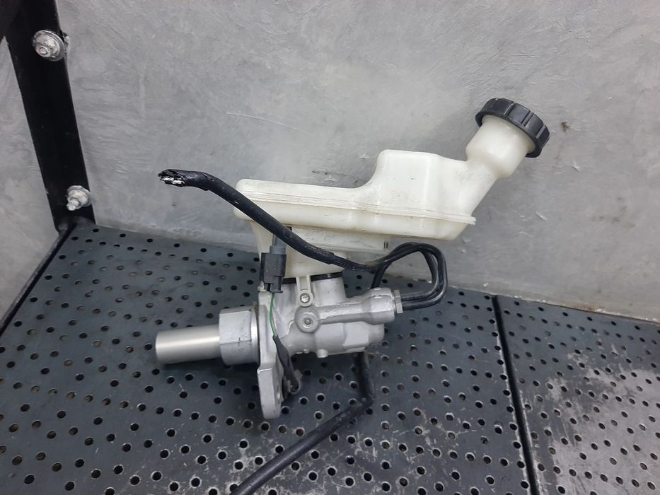 pompa rezervor lichid frana mercedes  a-class  w177  a1774304300