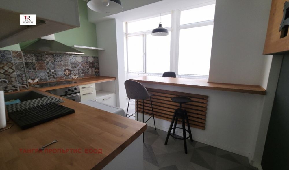 Отдава се 2-ст апартамент под наем в жк. Изток, гр.Перник