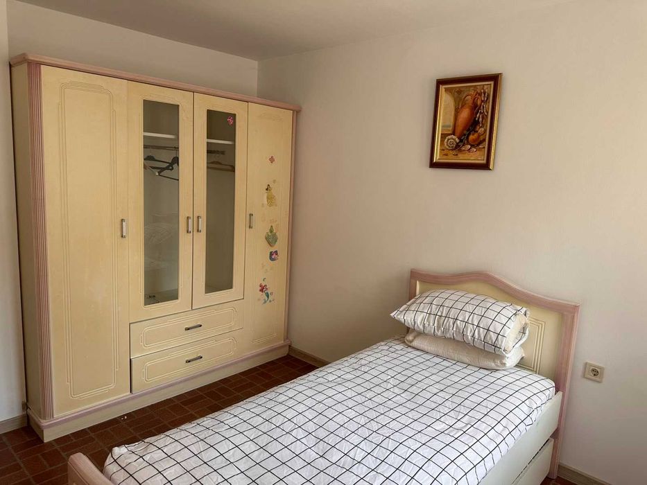 Дава се под наем Тристаен апартамент в Варна, Център - 120 кв.м за 820 € - Снимка #21