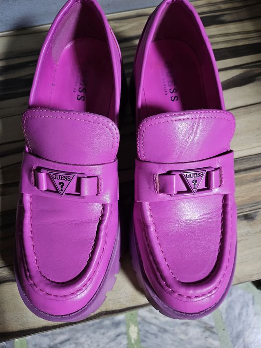 Лоуфъри  на guess