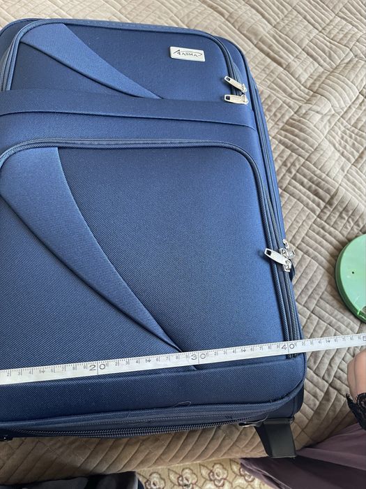 Продам чемодан срочно