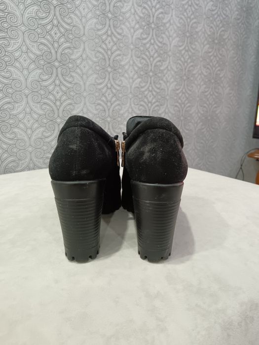 Женская обувь размер 38