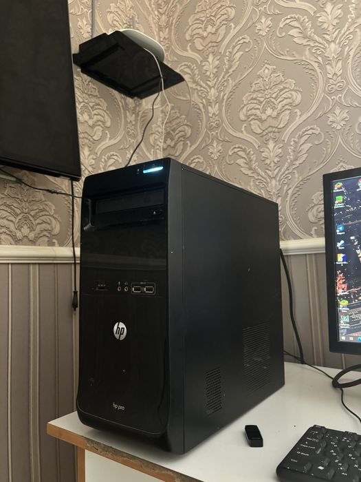 Монитор(pockord bell) Процессор(hp pro)