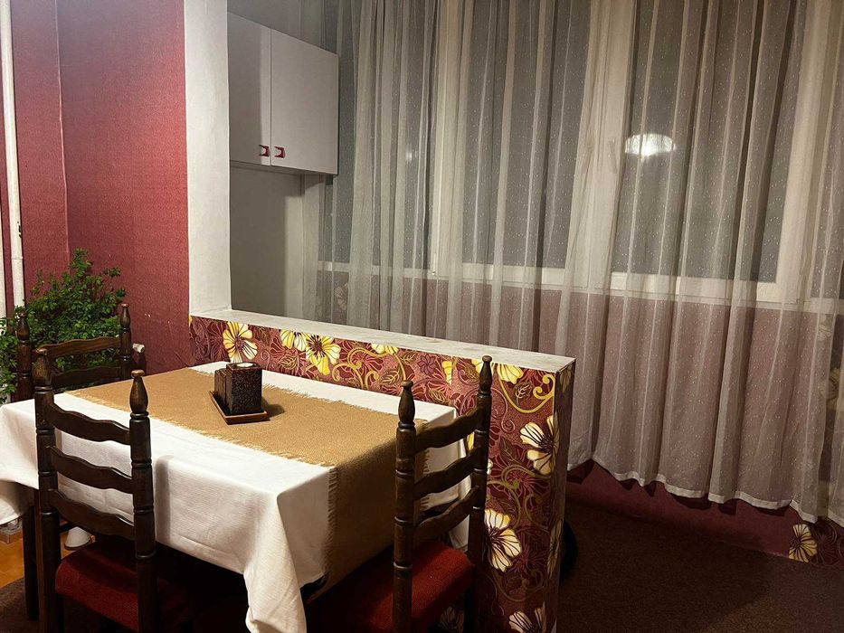 Продаваме  просторен , чудесен 3 стаен , София , Надежда 1 , до метро