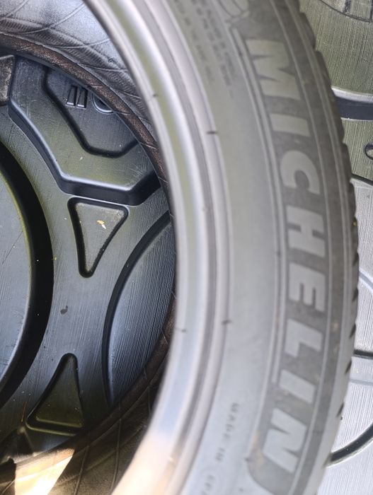 Două anvelope de vara 245 45 18 Michelin dot 2018