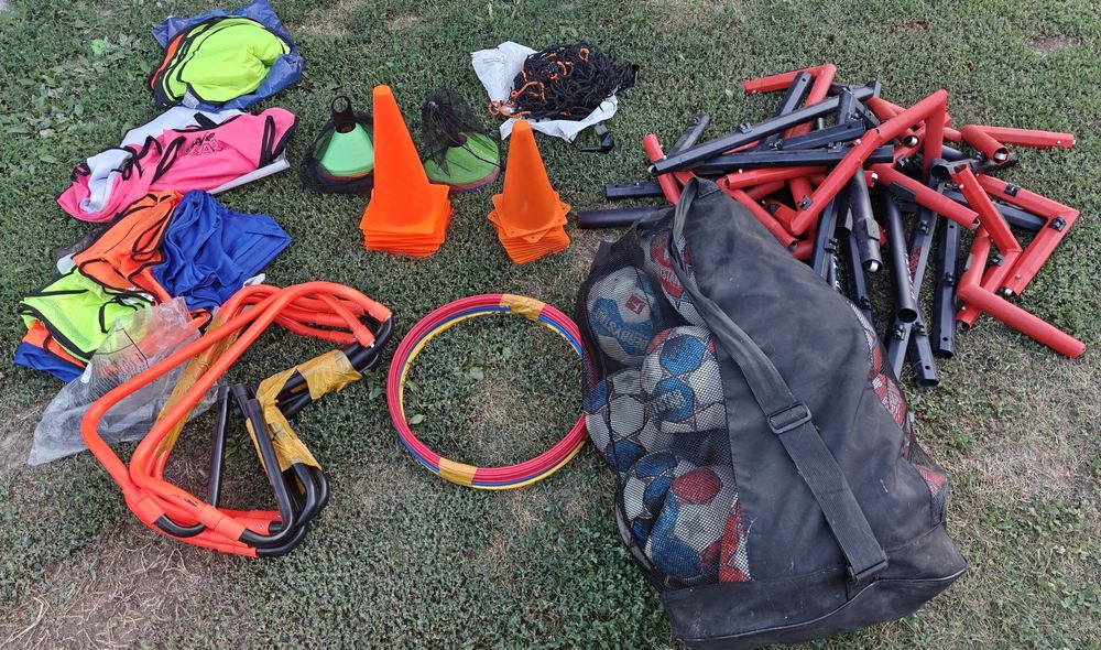 Футбольный инвентарь