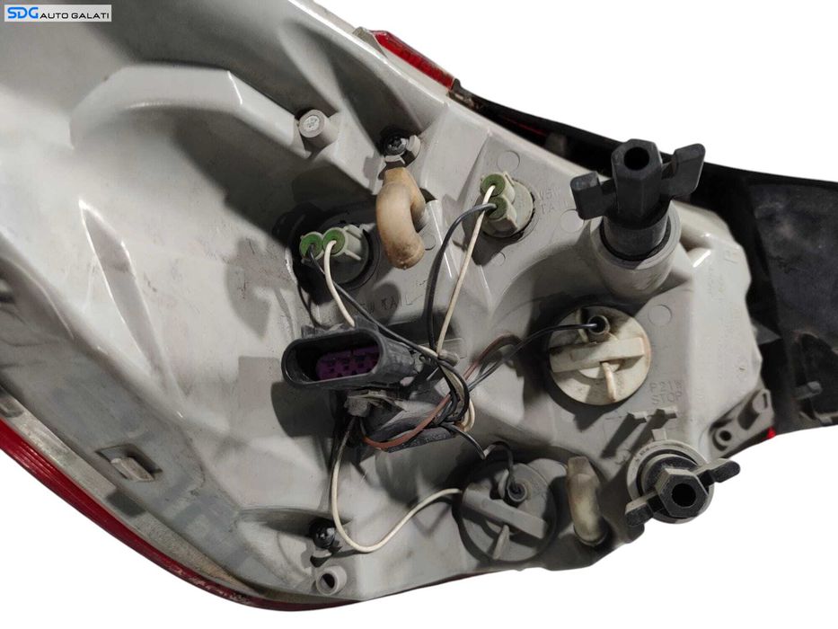 Stop Lampa Tripla Dreapta Opel Astra J Combi Break Caravan 2009 - 2016 Cod 13282243 (Fisurate Sparte Marginile) [L5295]