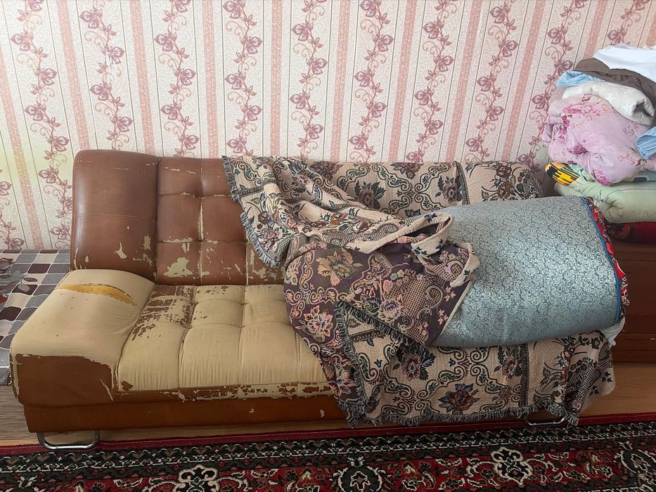 Диван и кроват отдадим бесплатно