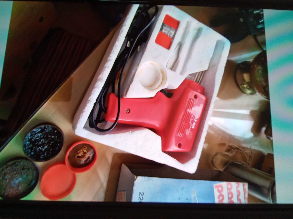 Pistol de lipit fabricat in germania