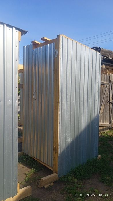 Продам душ из нового материала сосна ,оцинкованный профлист,душ