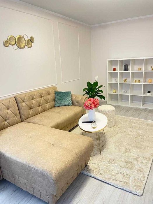 Garsoniera decomandata, Apollo Pasarela metrou Berceni, et. 9/10