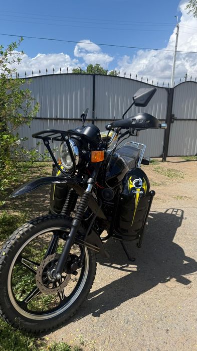 Продам мотоцикл 200 куб