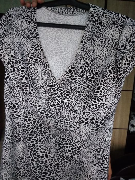 Продам женские   куртки, платья