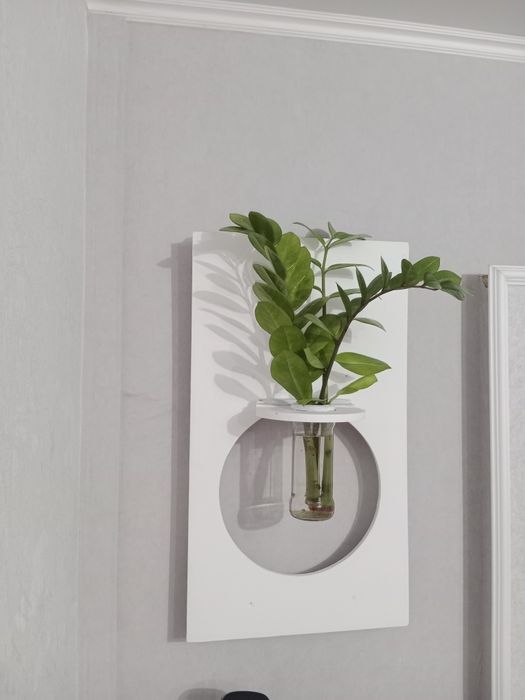 Продам для интерьера подставку для цветов .