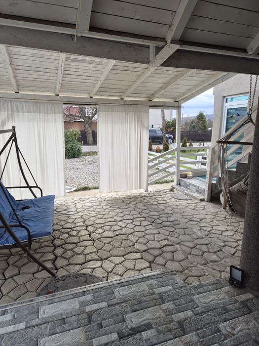 Casa cu curte chirie