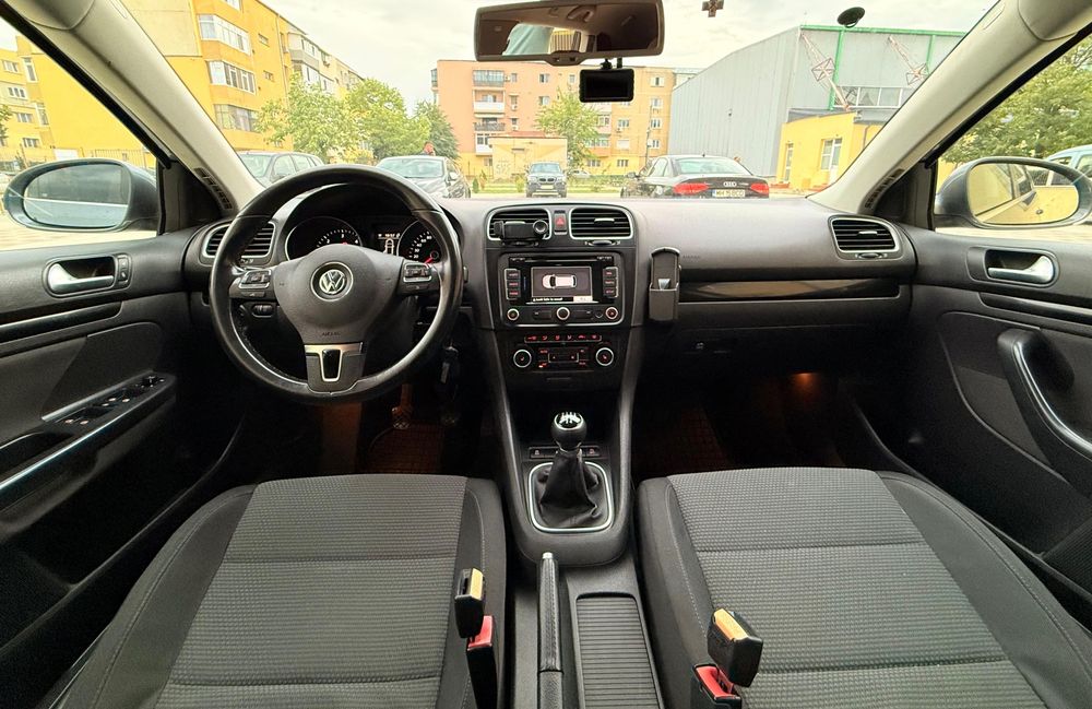 Volkswagen Golf VI