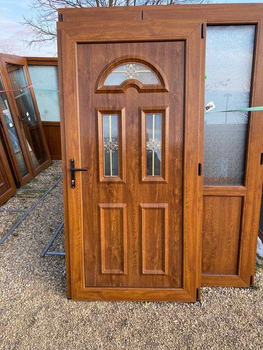 termopan modele deosebite usi pictate vitrate etc 1500lei