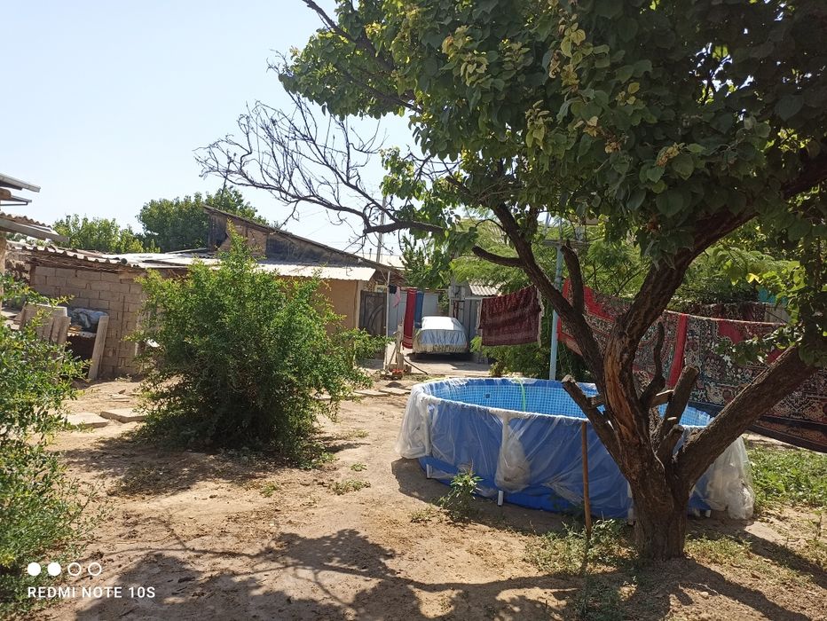 Продается дом с участком