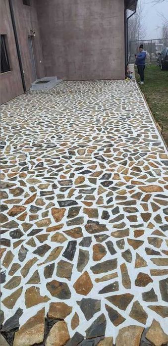 Piatră Ornamentala Viguroasă – Verifică Calitatea prin Video Live