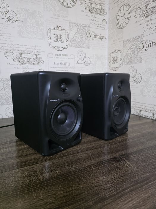 Boxe active - monitoare studio - Pioneer DM-50D - DJ / PC / Destkop / Birou - stare foarte buna