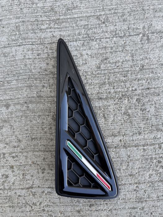 Lamborghini Urus Ornament logo Aripa Aerisire Ventilatie aer