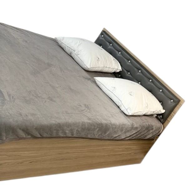 Кровать с матрасом 200×160