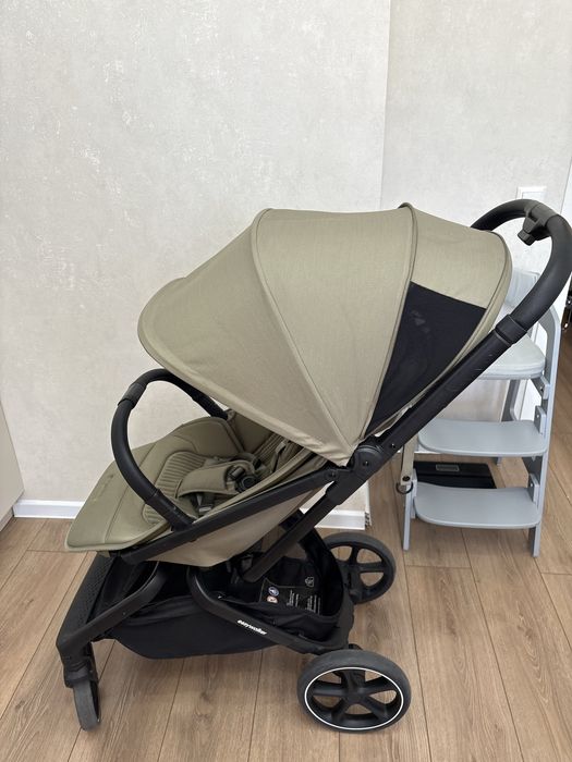 Продам коляску Easywalker