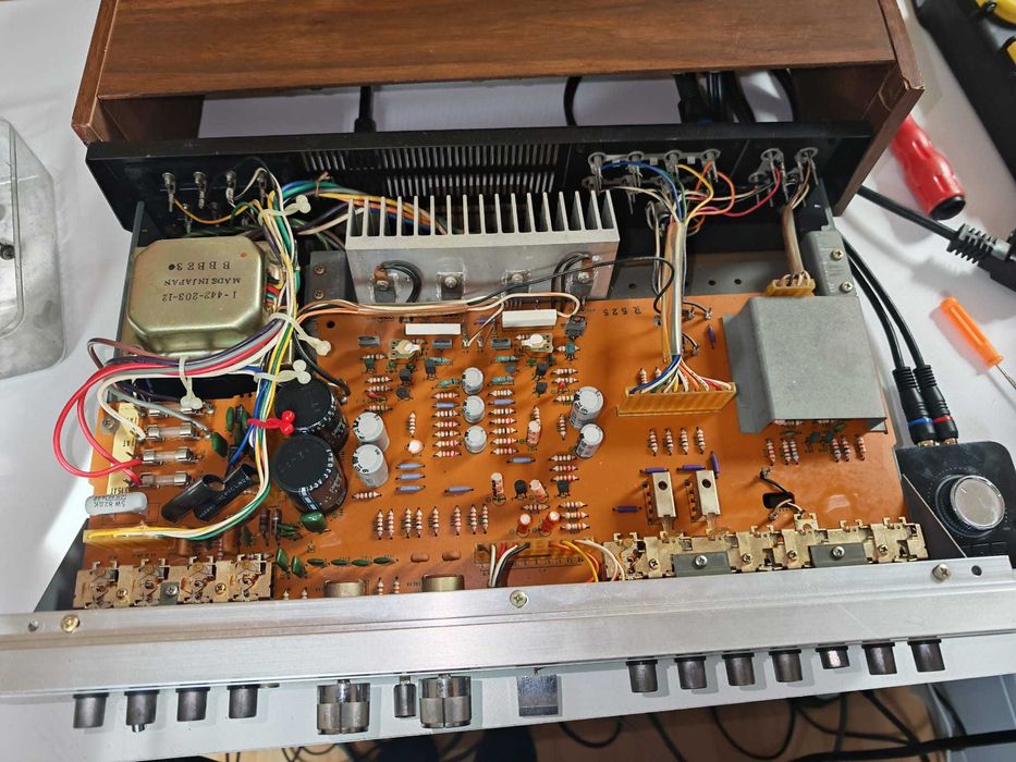 statie amplificare Sony cu boxe