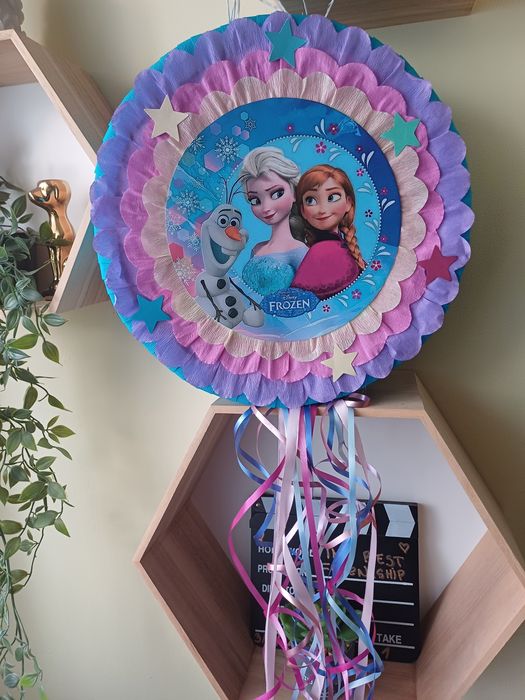 Piñata pinata  cu panglici, sfori,Pull string pinata