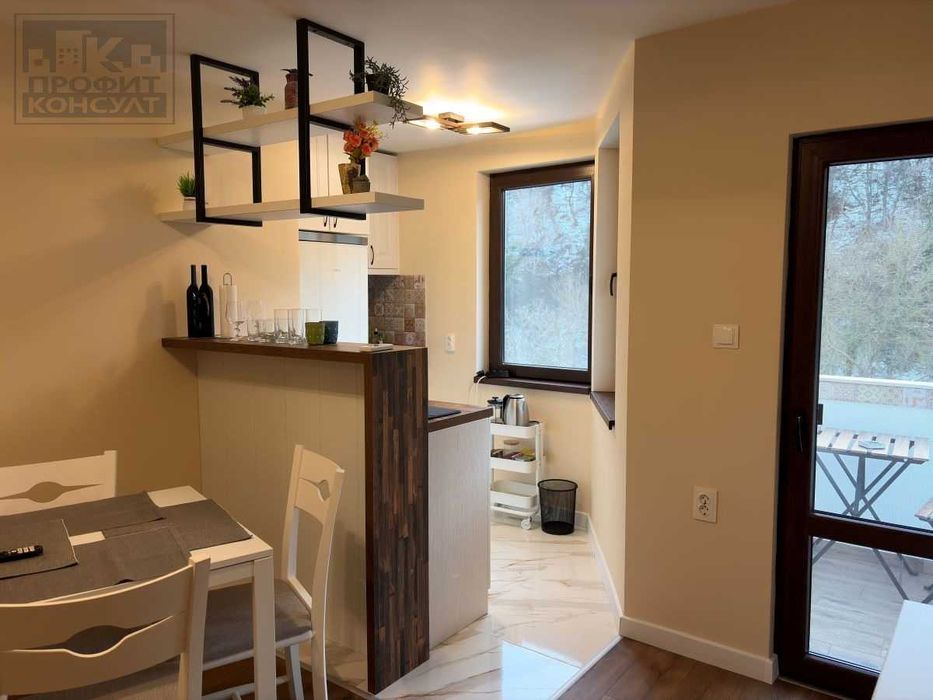 Дава се под наем Етаж от къща в Велико Търново, Варуша - 52 кв.м за 373.83 € - Снимка #1