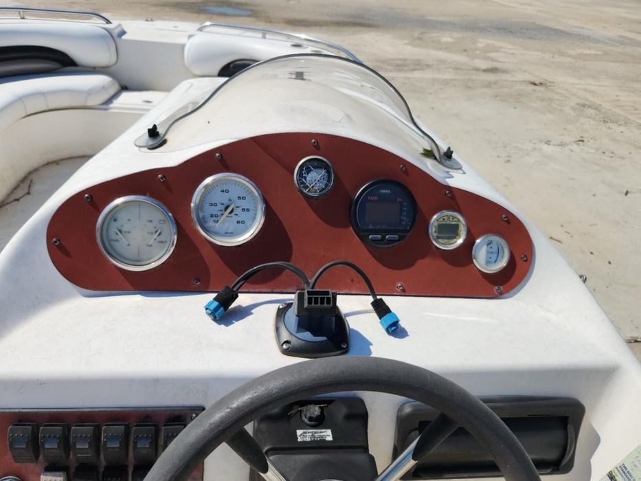 Катер HURRICANE двигатель yamaha