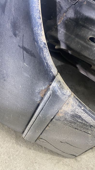 Крыло передние  w202 мерседес