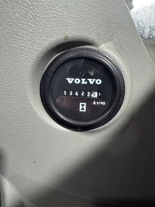 Продам гусеничный экскаватор VOLVO EC300DL