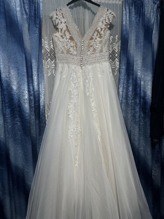 Vând rochie de mireasă(citiți descrierea)