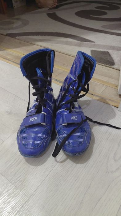 Продам боксерки Nike