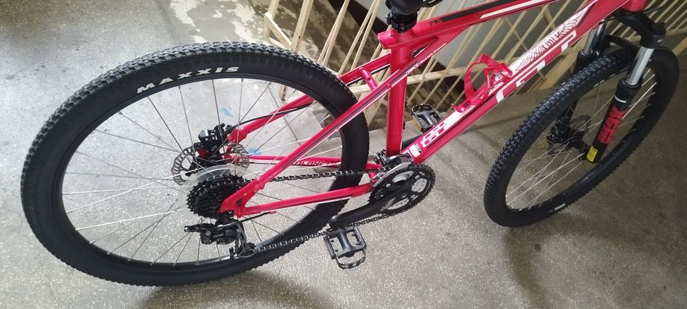 Bicicleta GT Avalanche