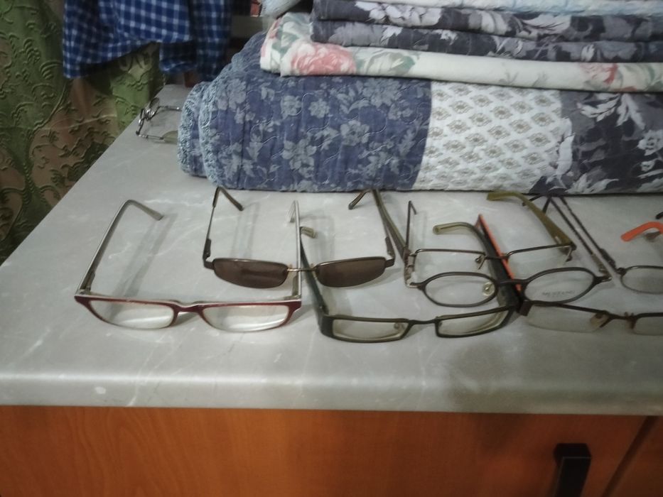 Vînd rame ochelari pt.damă și copii.