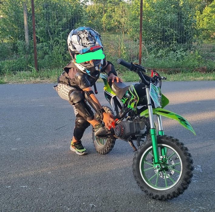 Mini Moto Cross Xtreme 49cc copii + Costum Protecție + Cască Roșie Cadou