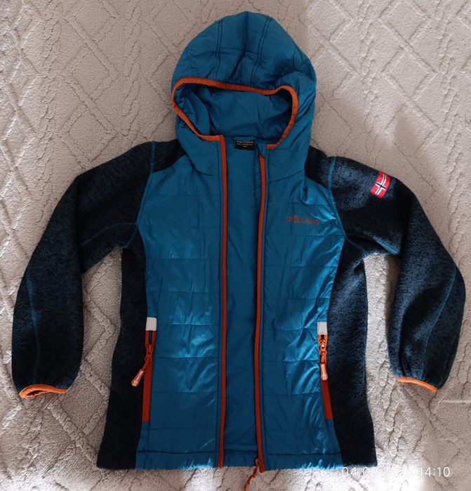 Детские вещи продам