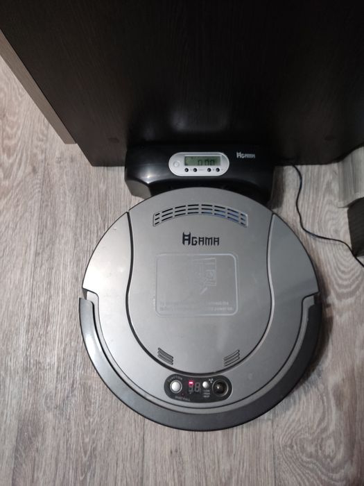 Робот пылесос Agama