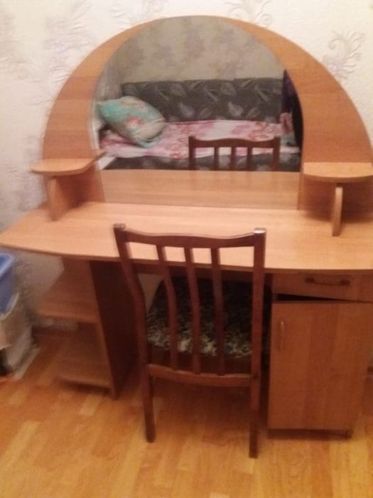 Трюмо в спальню светлый орех