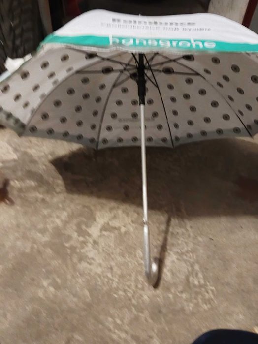Продам зонтики новые