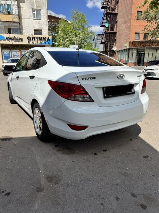 Продаю hyundai accent 2014