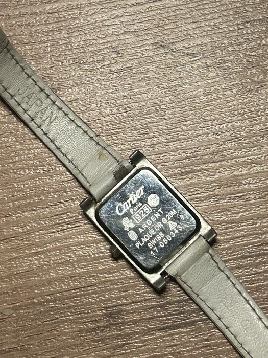 Часы Cartier Tank pre-owned