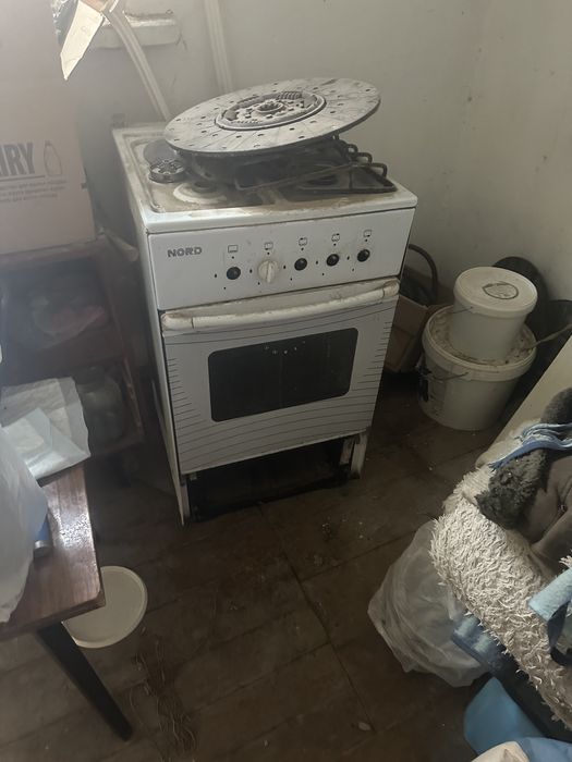 Продам газ плиту ! 2 шт б/у рабочие