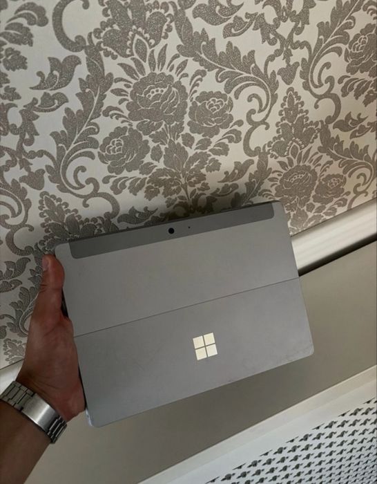 Tableta Microsoft Surface Go